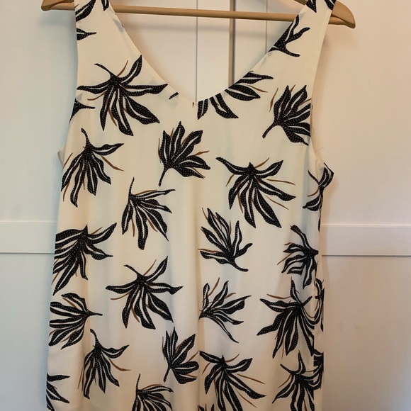 RW dressy  lined tank 🕶 - Picture 6 of 6